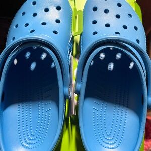 CROCS w10 m8